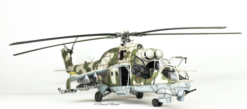 Mil Mi-24D - Model Aces