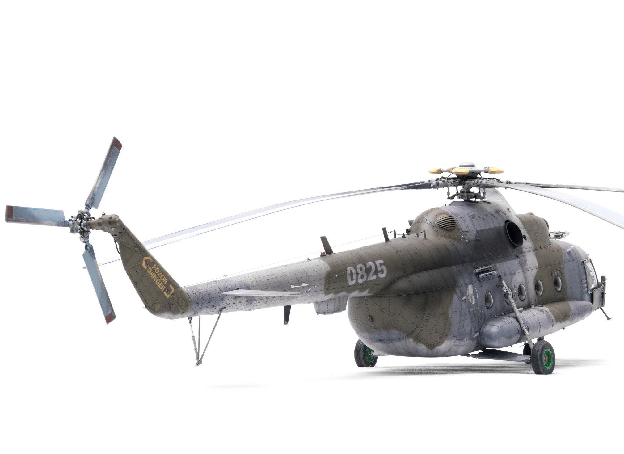 Mil Mi17 Model Aces